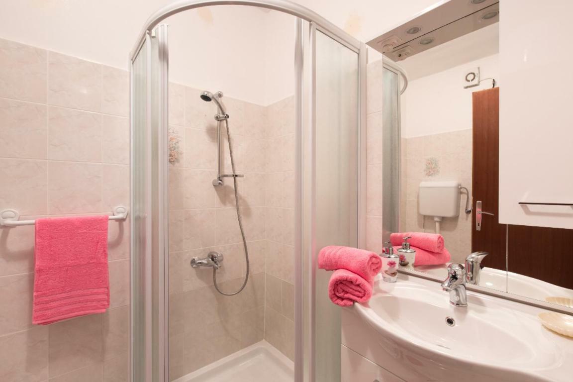 Apartment Calista ラバック エクステリア 写真