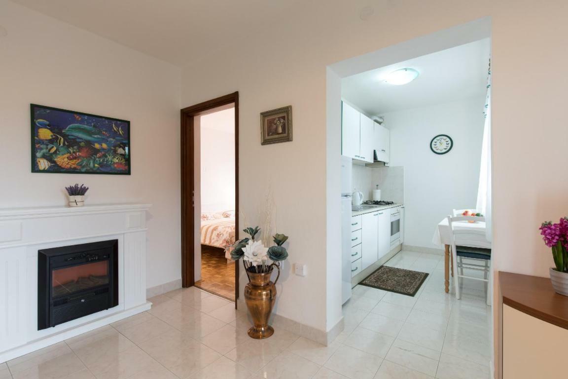 Apartment Calista ラバック エクステリア 写真