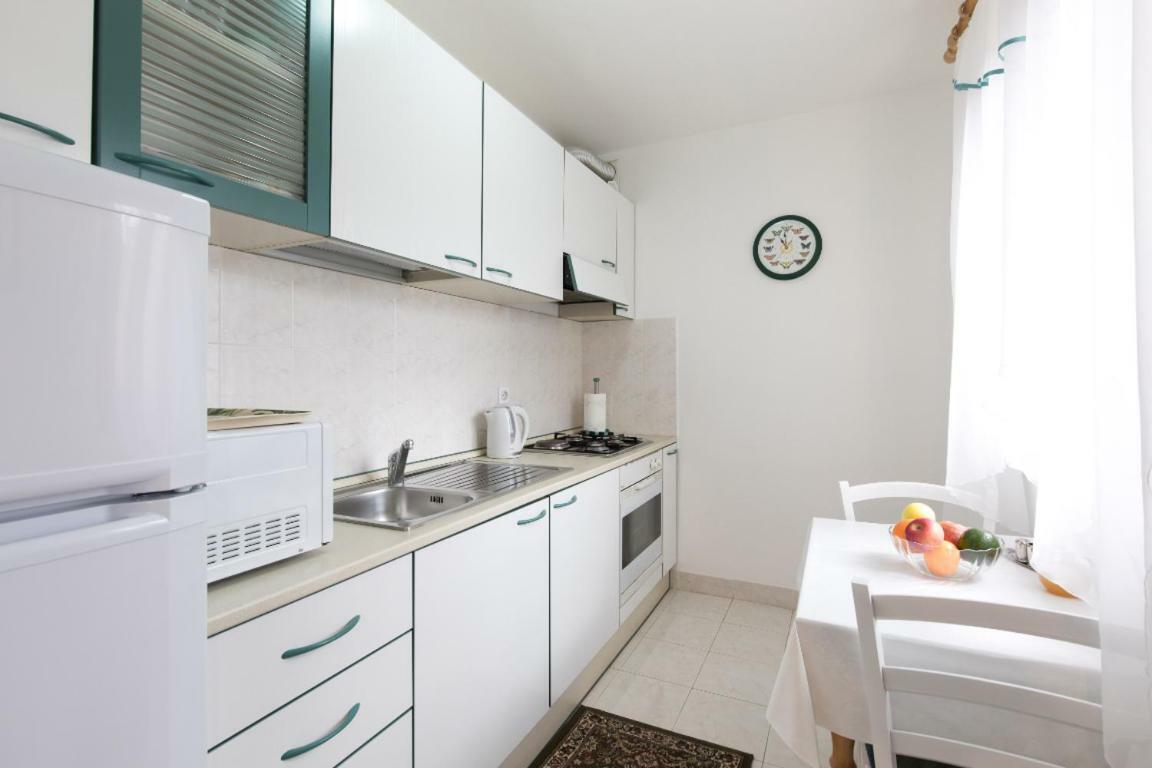 Apartment Calista ラバック エクステリア 写真